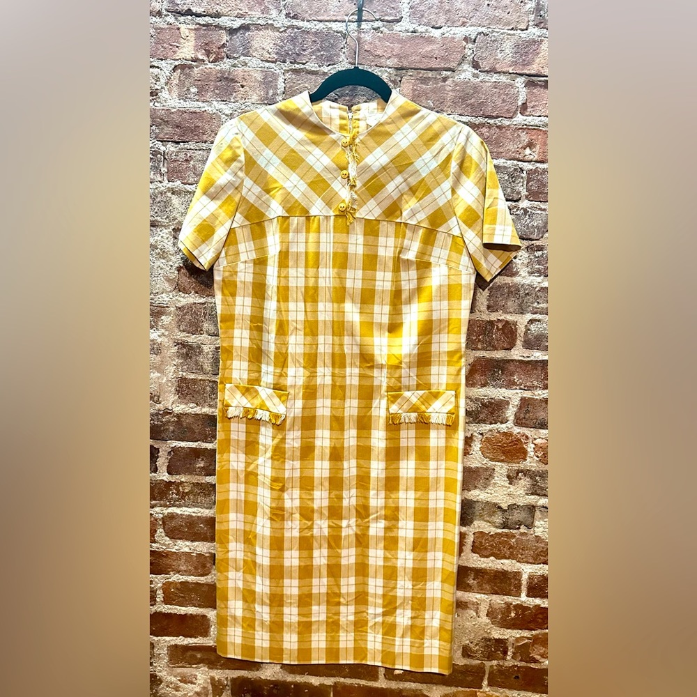Short sleeve mustard dress 💛
